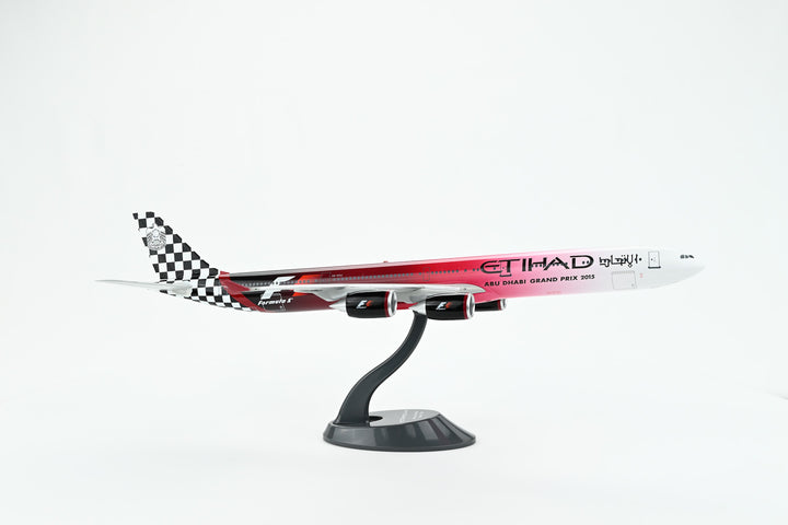 Etihad Airways Airbus A340-600 model aircraft detail F1 2015 livery