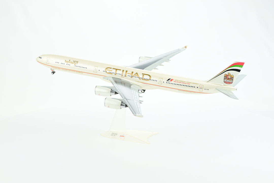 Etihad Airways Airbus A340-600 A6-EHK F1 2013 1:200 aircraft model display with detailed Formula 1 livery