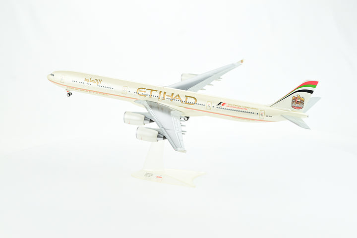 Etihad Airways Airbus A340-600 A6-EHK F1 2013 1:200 aircraft model display with detailed Formula 1 livery