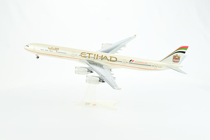 Etihad Airways Airbus A340-600 Formula 1 2013 special livery 1:200 scale model side profile