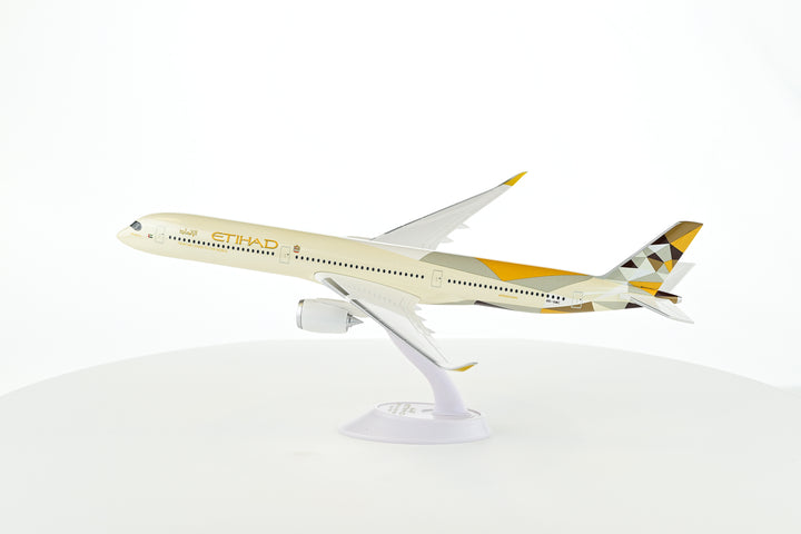 Etihad Airways Airbus A350-1000 model aircraft side view
