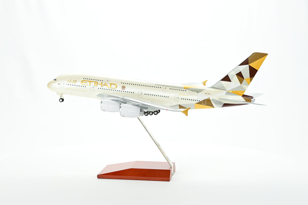 Etihad Airways Airbus A380 1:200 scale model aircraft landing gear one-piece