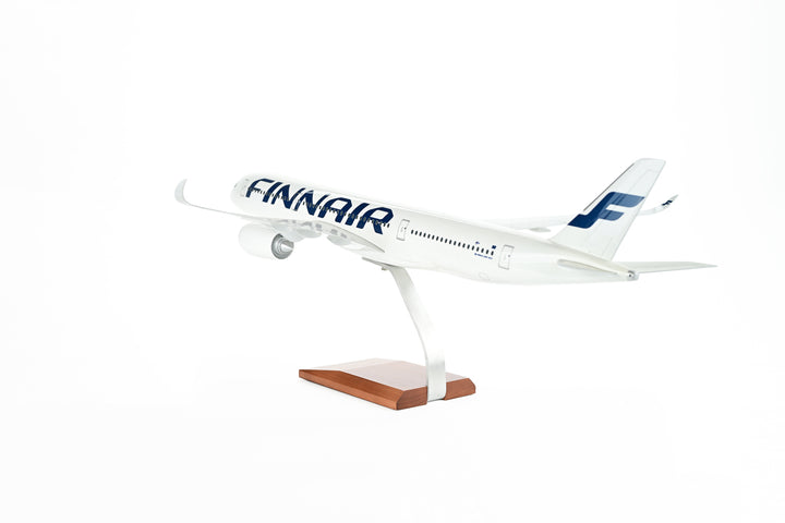 Finnair Airbus A350-900 1:100 scale model aircraft