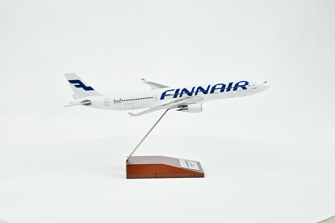 Finnair A330-300 1:200 Scale model front view