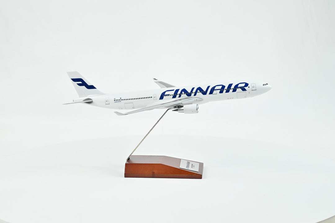 Side profile of Finnair Airbus A330-300 1:200 ABS plastic model