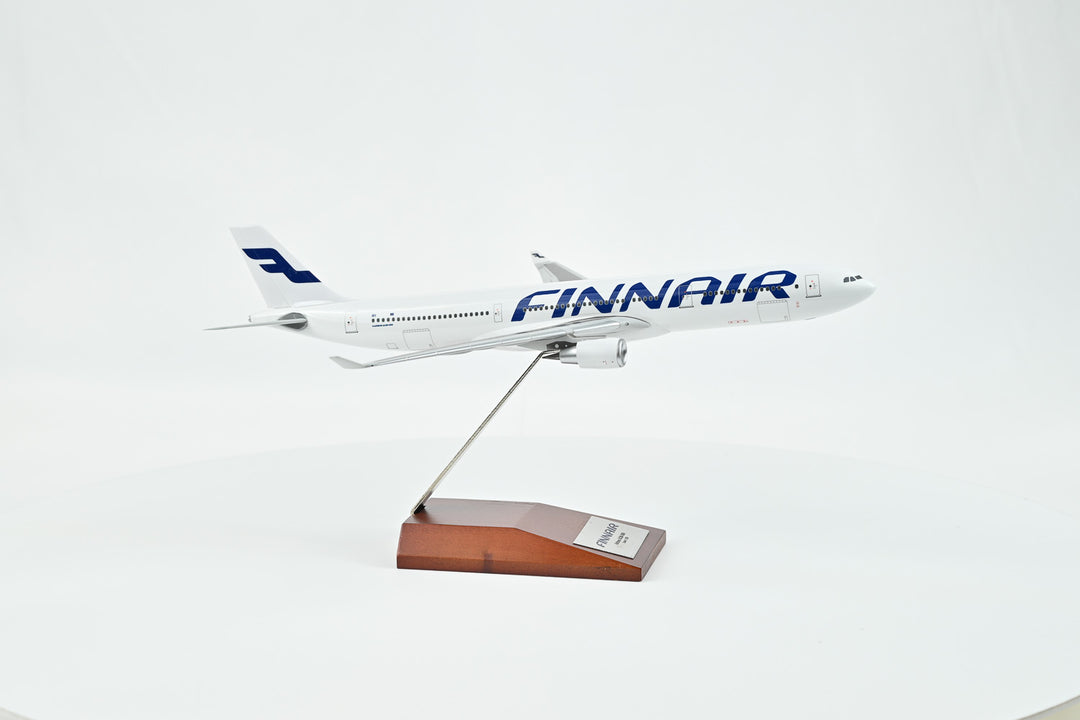Finnair A330-300 scale model showing landing gear and wing design