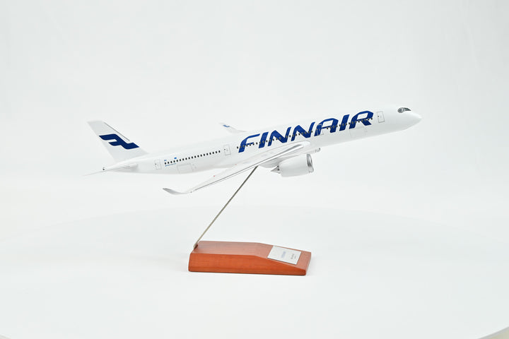 Side profile of Finnair Airbus A350-900 1:200 ABS plastic model