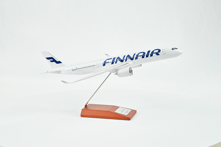 Finnair A350-900 scale model showing landing gear and wing design