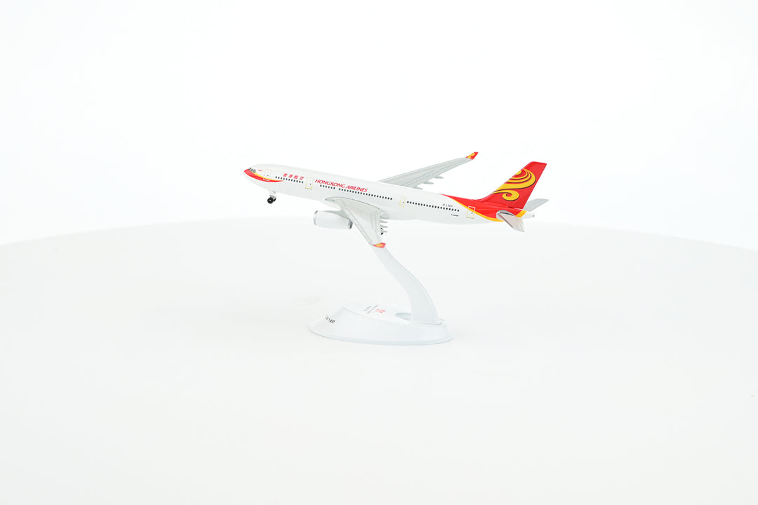 Hong Kong Airlines A330-200 B-LND scale model showing landing gear and wing design