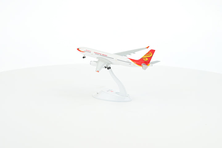 Collector's Hong Kong Airlines Airbus A330-200 B-LND 1:400 model displayed on stand
