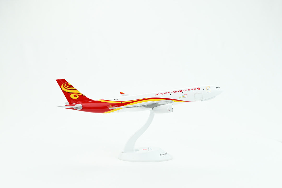 Hong Kong Airlines A330F Freighter1:200 Scale model sideview left