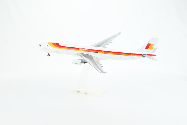Iberia Airbus A330-300 model aircraft side view landing gear