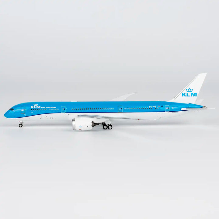 KLM Royal Dutch Airlines Boeing 787-9 1:400 Diecast Model by NG Models PH-BHE