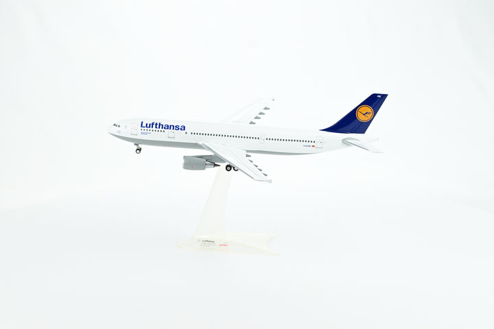 Lufthansa Airbus A300-600 1:200 scale model aircraft landing gear one-piece