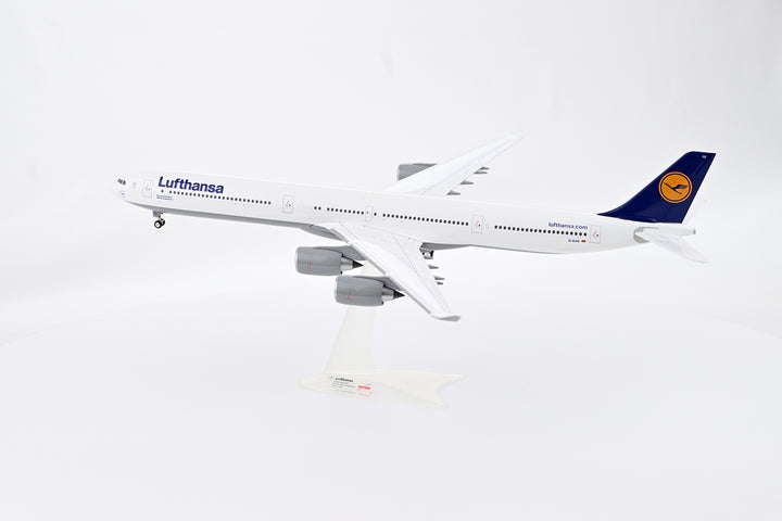Lufthansa Airbus A340-600 model aircraft detail one-piece construction