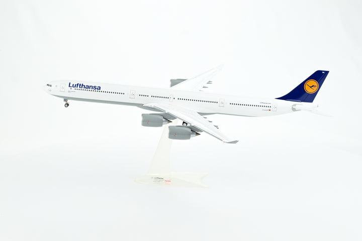 Lufthansa Airbus A340-600 1:200 scale model aircraft landing gear one-piece