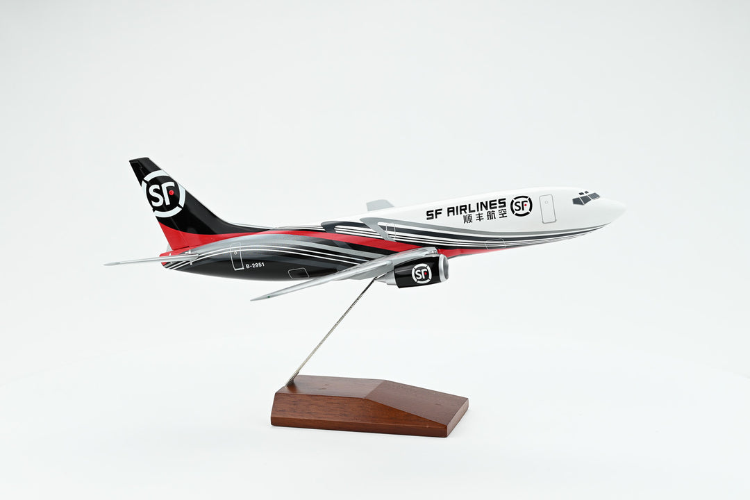 SF Express Boeing 737-300F freighter model aircraft detail one-piece design
