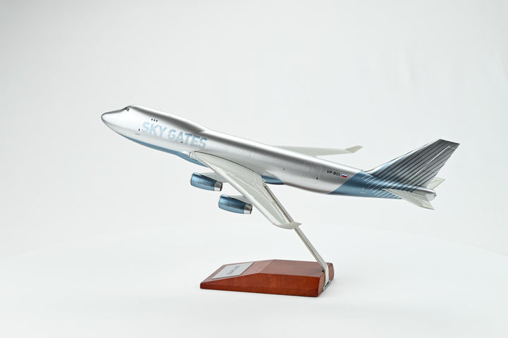 Sky Gates Airlines Boeing 747-400F freighter model aircraft detail