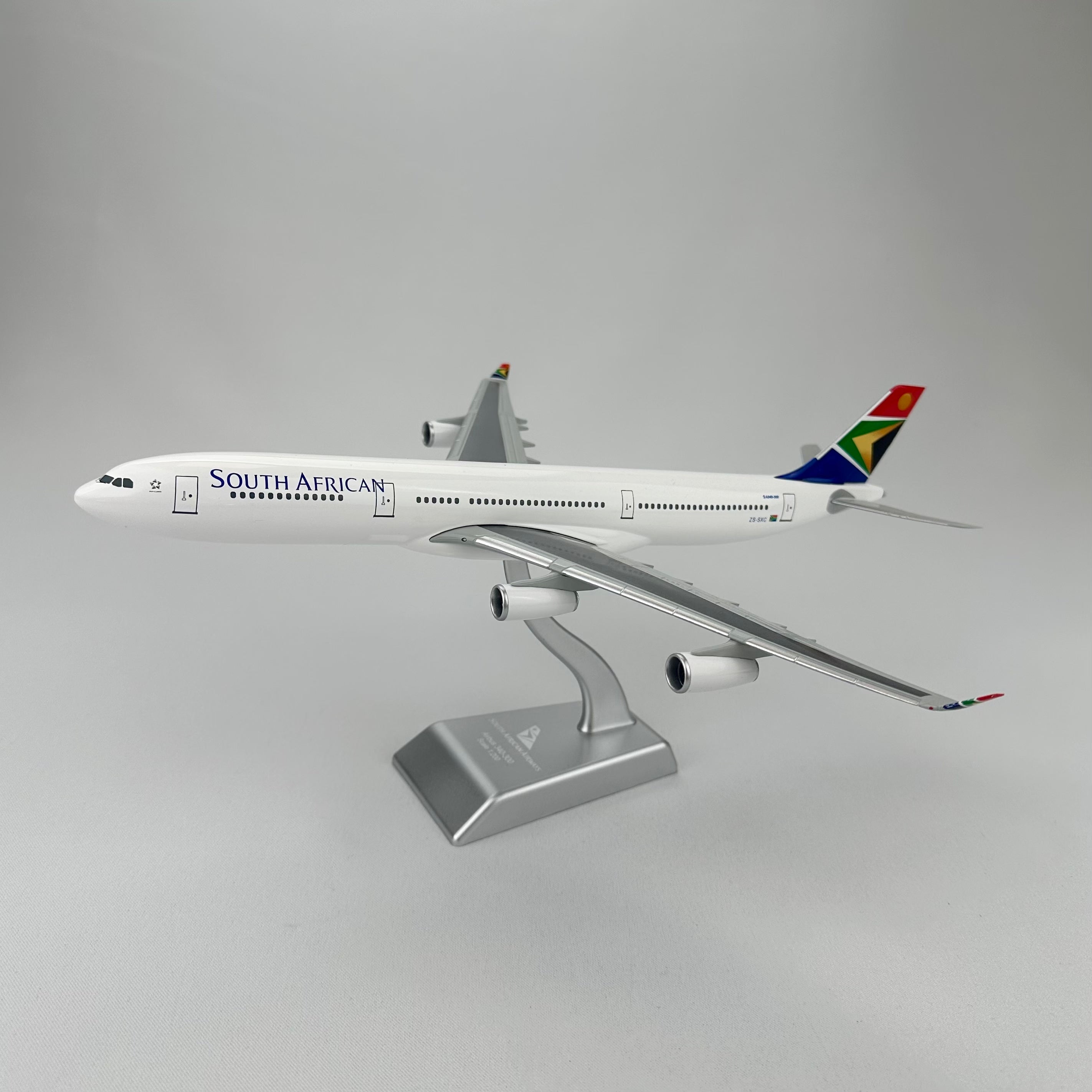 South African Airways Airbus A340-300 1:200 Aircraft Model | HeroPlane