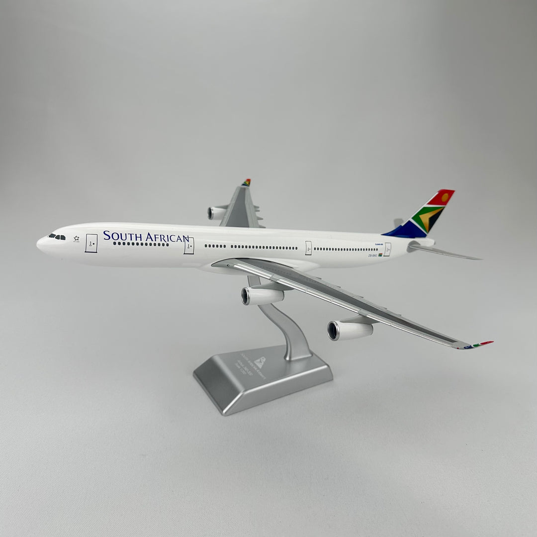 South African Airways Airbus A340-300 model aircraft side view