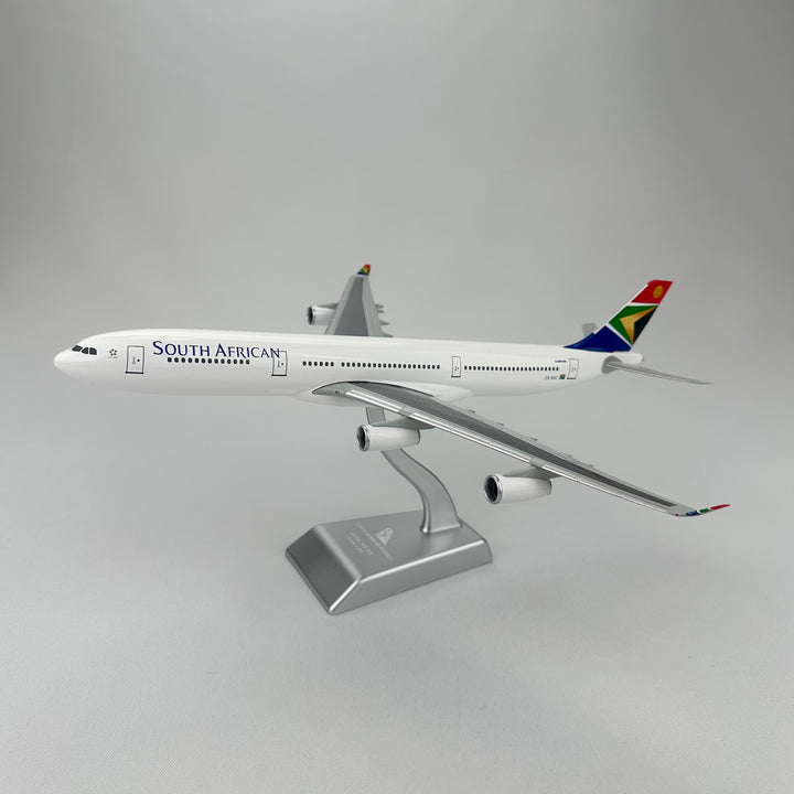 South African Airways Airbus A340-300 model aircraft side view
