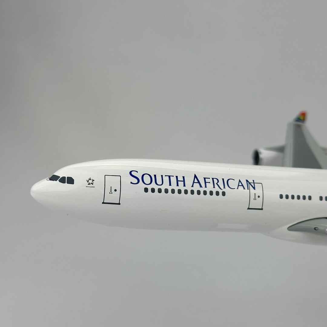 South African Airways Airbus A340-300 model aircraft detail