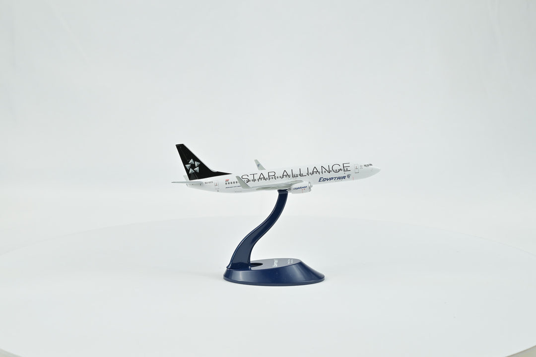 Star Alliance EgyptAir Boeing 737-800 model aircraft side view