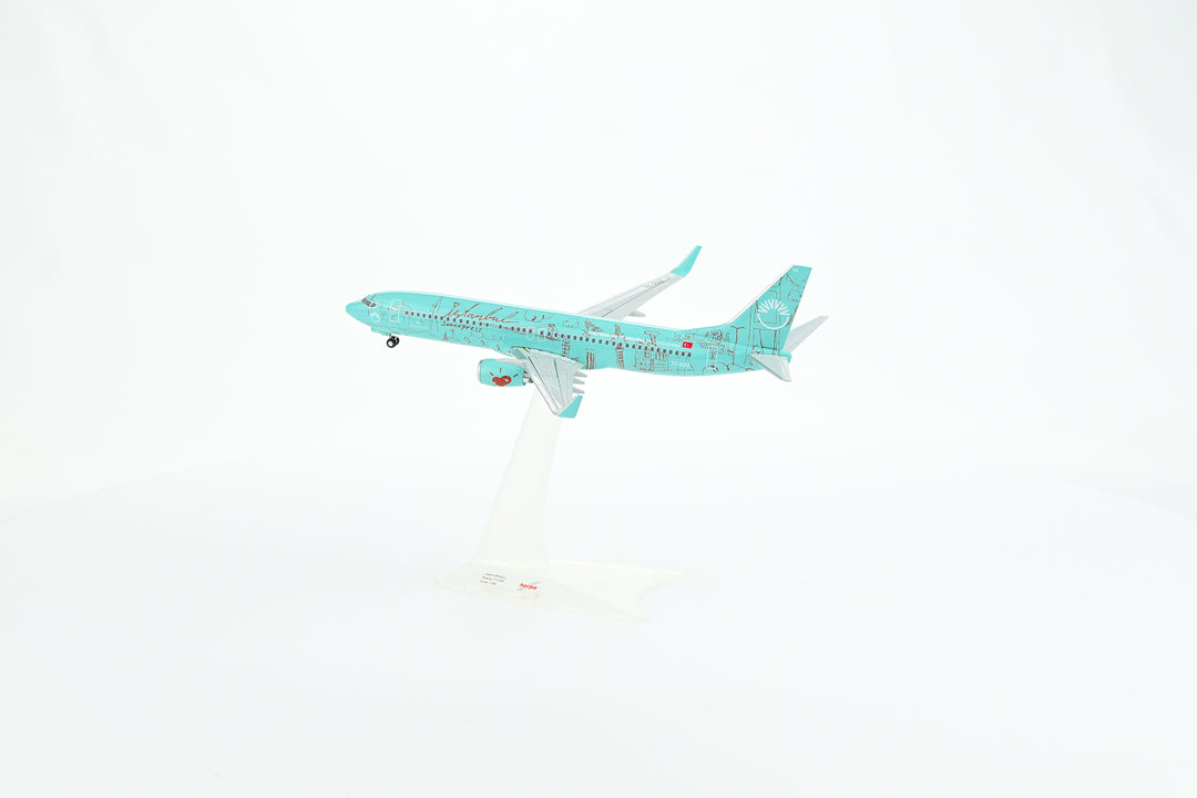 SunExpress Boeing 737-800 model aircraft detail one-piece construction TC-SUZ