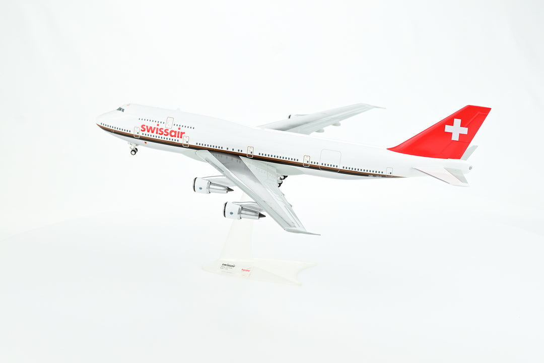 SWISS Boeing 747-300 model aircraft detail one-piece construction