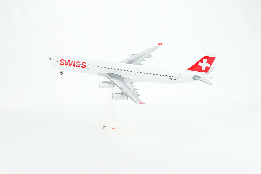 SWISS Airbus A340-300 model aircraft side view HB-JMJ landing gear