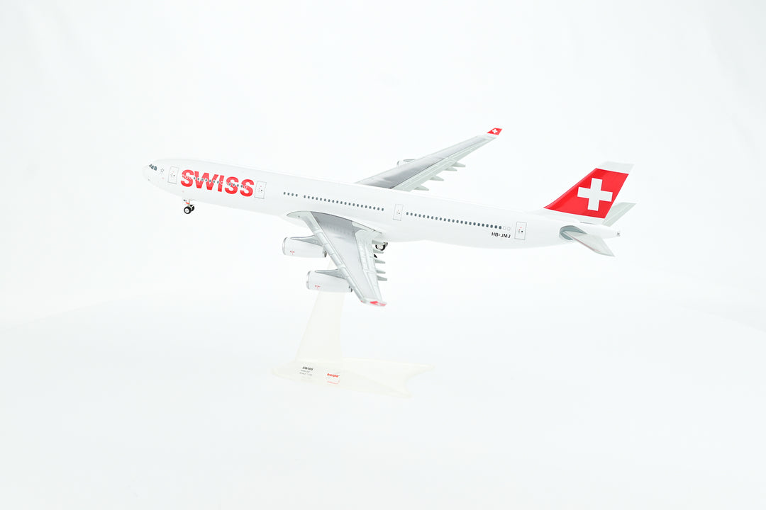 SWISS Airbus A340-300 model aircraft detail one-piece construction HB-JMJ