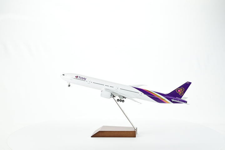 Thai Airways Boeing 777-300ER model aircraft side view landing gear
