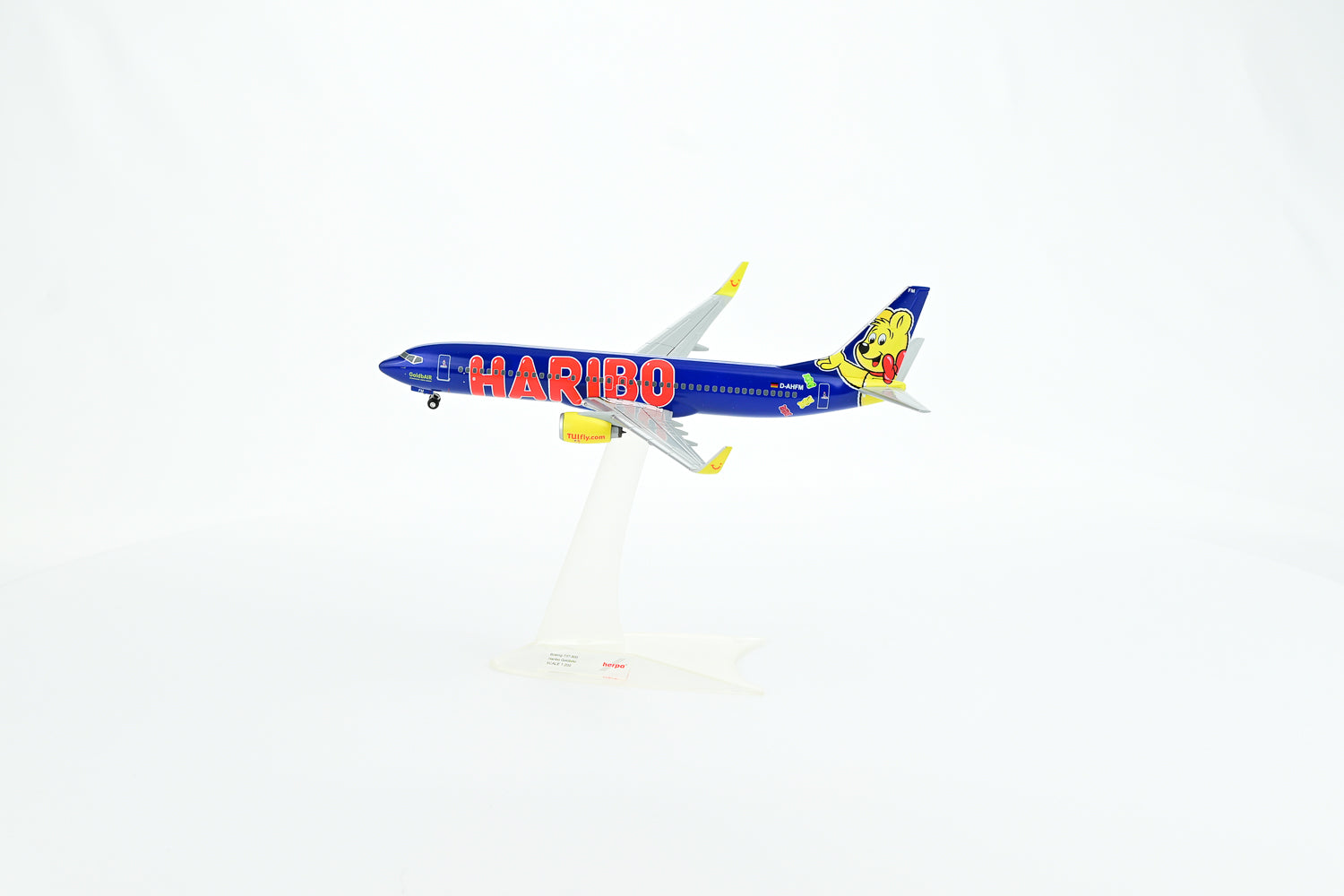 TUIfly Boeing 737-800 1:200 scale model aircraft D-AHFM landing gear one-piece