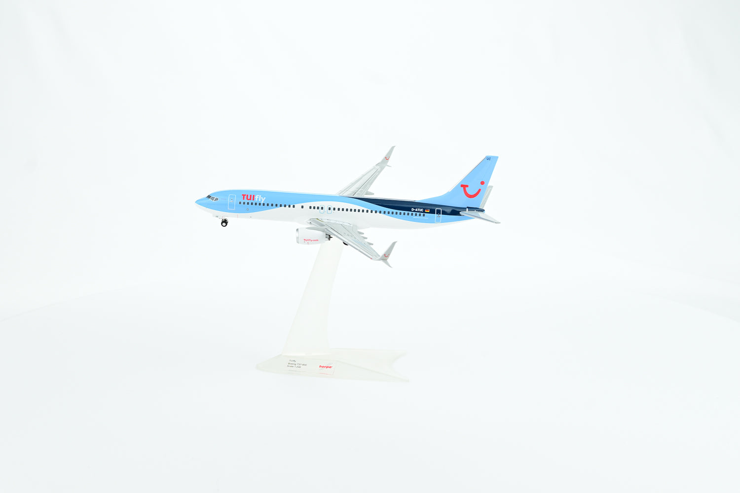 TUIfly Boeing 737-800 1:200 scale model aircraft D-ATUC landing gear one-piece