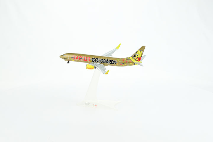 TUIfly Boeing 737-800 aircraft model side view D-ATUD landing gear