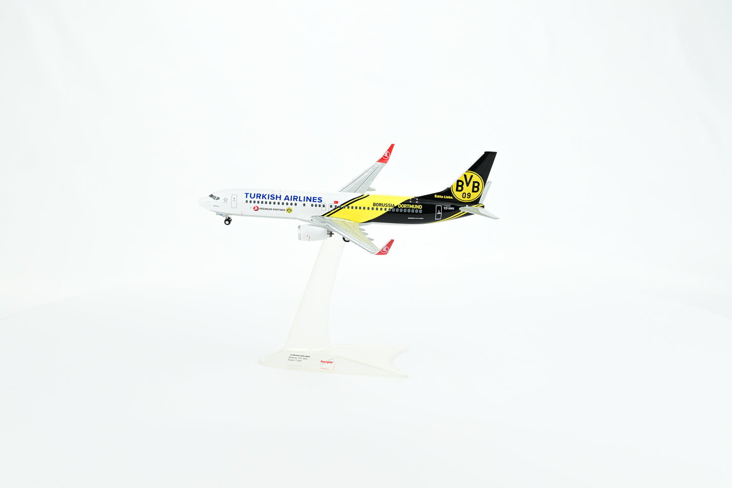 Turkish Airlines Boeing 737-800 1:200 scale model aircraft TC-JHU landing gear one-piece