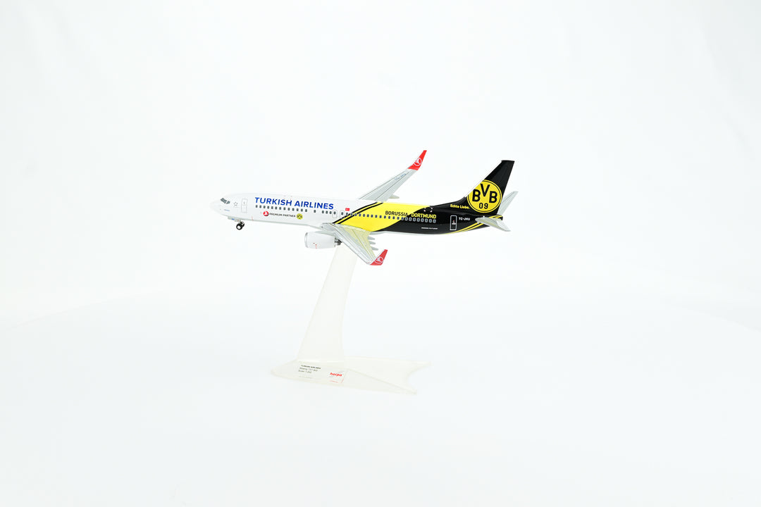 Turkish Airlines Boeing 737-800 aircraft model side view TC-JHU landing gear