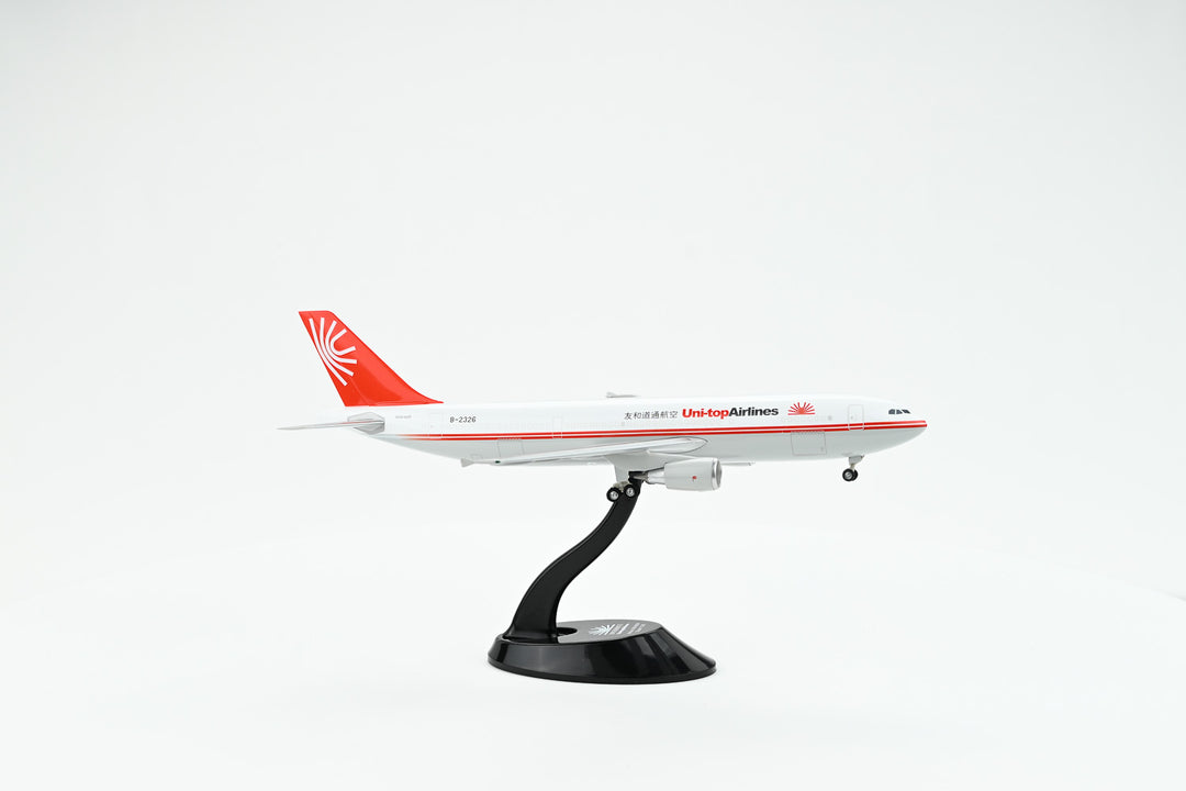 Uni-top Airlines Airbus A300-600BCF scale model aircraft detail one-piece construction