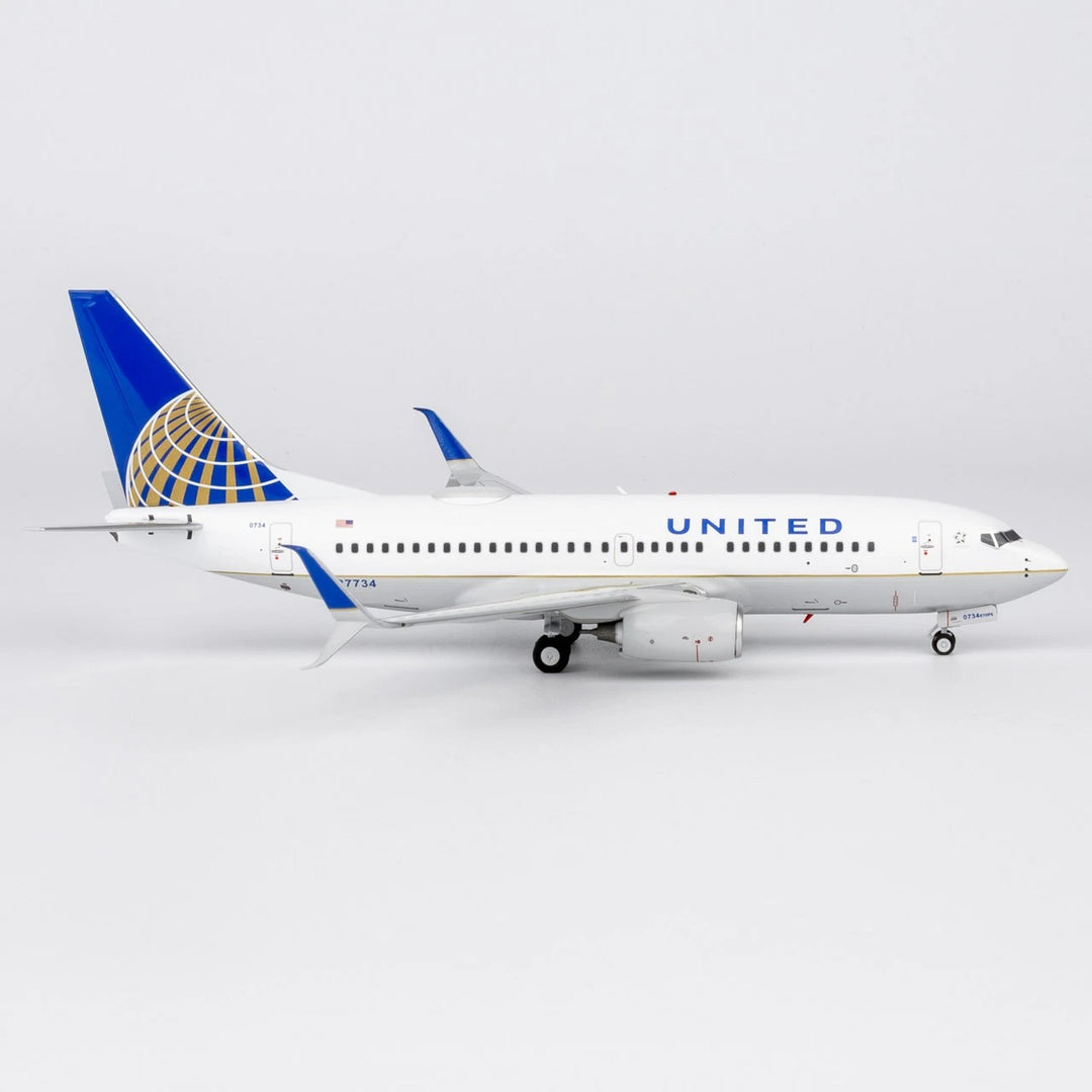 NG Models United Airlines Boeing 737-700 1:200 Diecast Model N27734