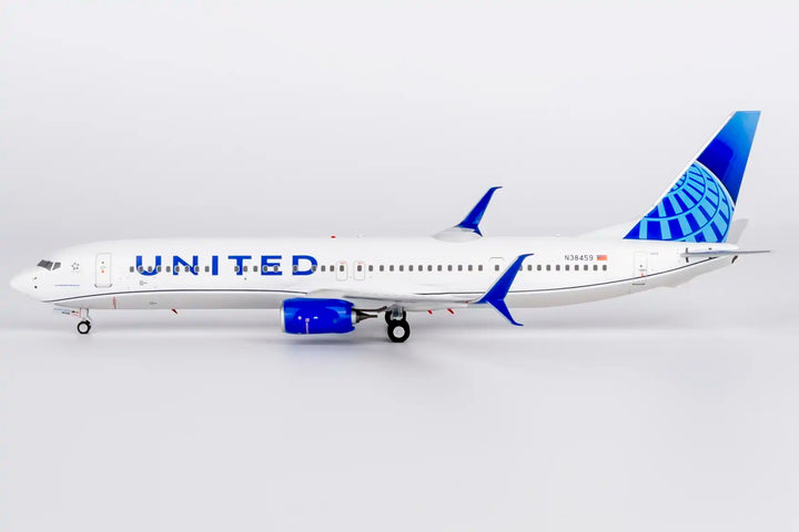 United Airlines Boeing 737-900 1:200 Diecast Model by NG Models N38459