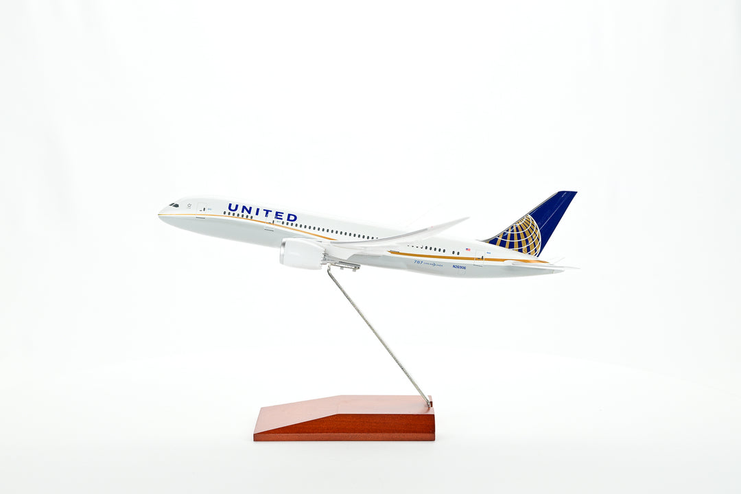 United Airlines Boeing 787-8 1:200 scale model aircraft