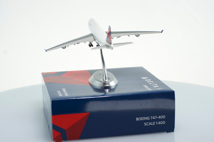 1:400 Delta Air Lines 747-400