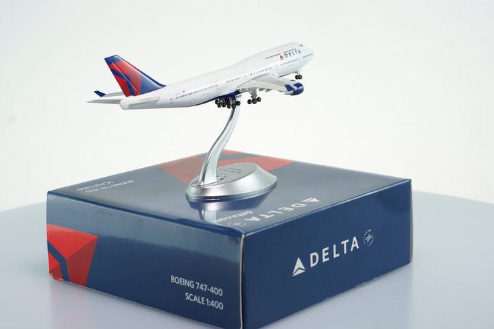 1:400 Delta Air Lines 747-400