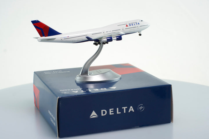 1:400 Delta Air Lines 747-400