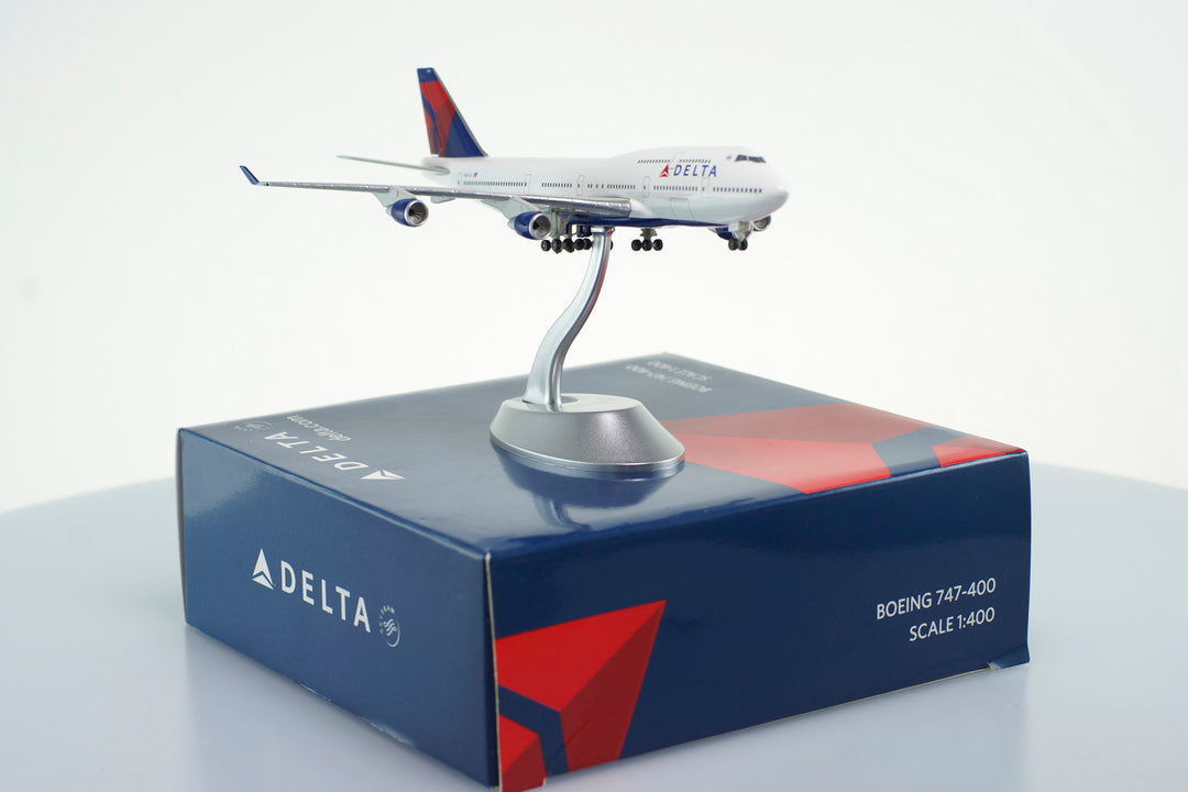 1:400 Delta Air Lines 747-400