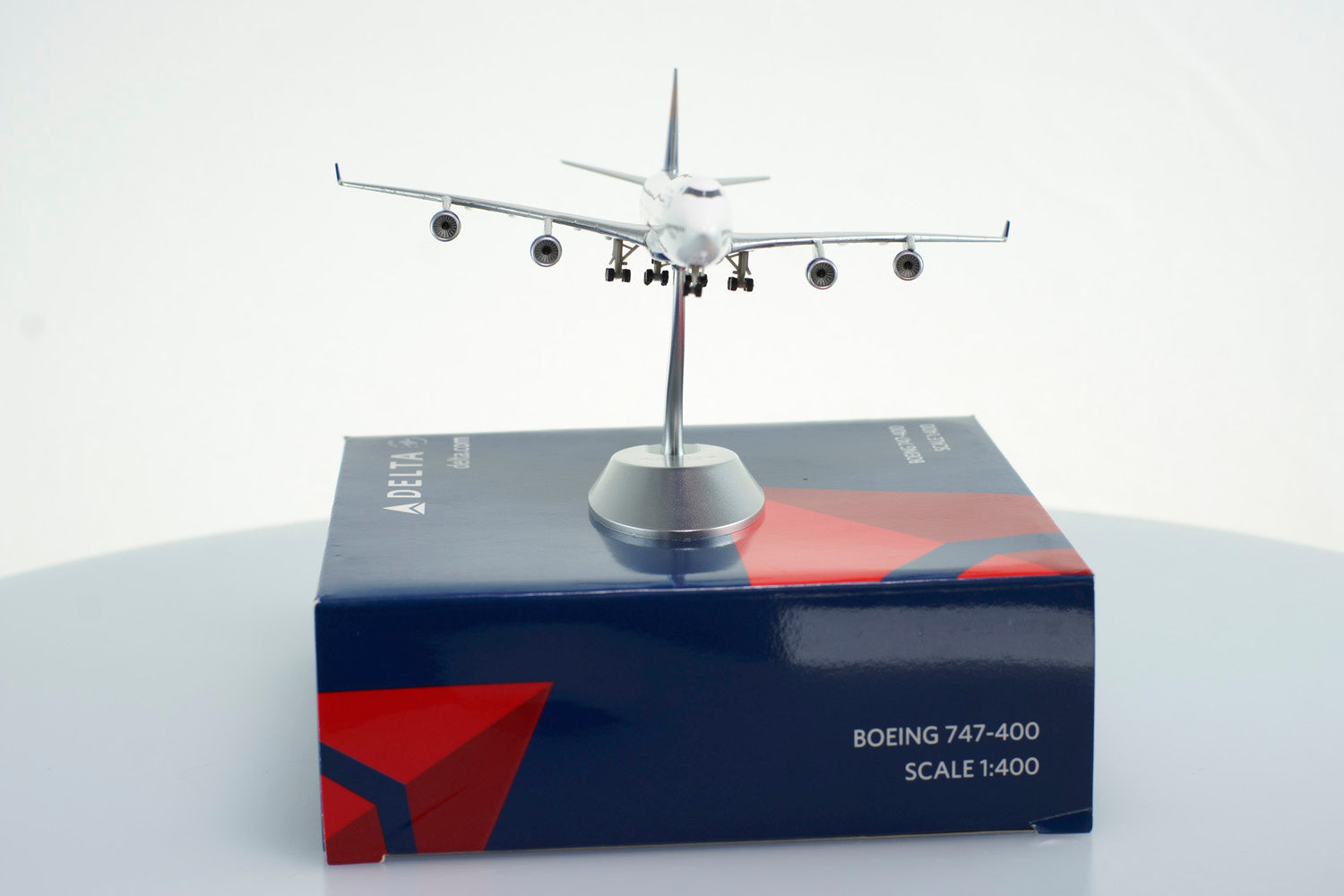 1:400 Delta Air Lines B747-400 – HeroPlane
