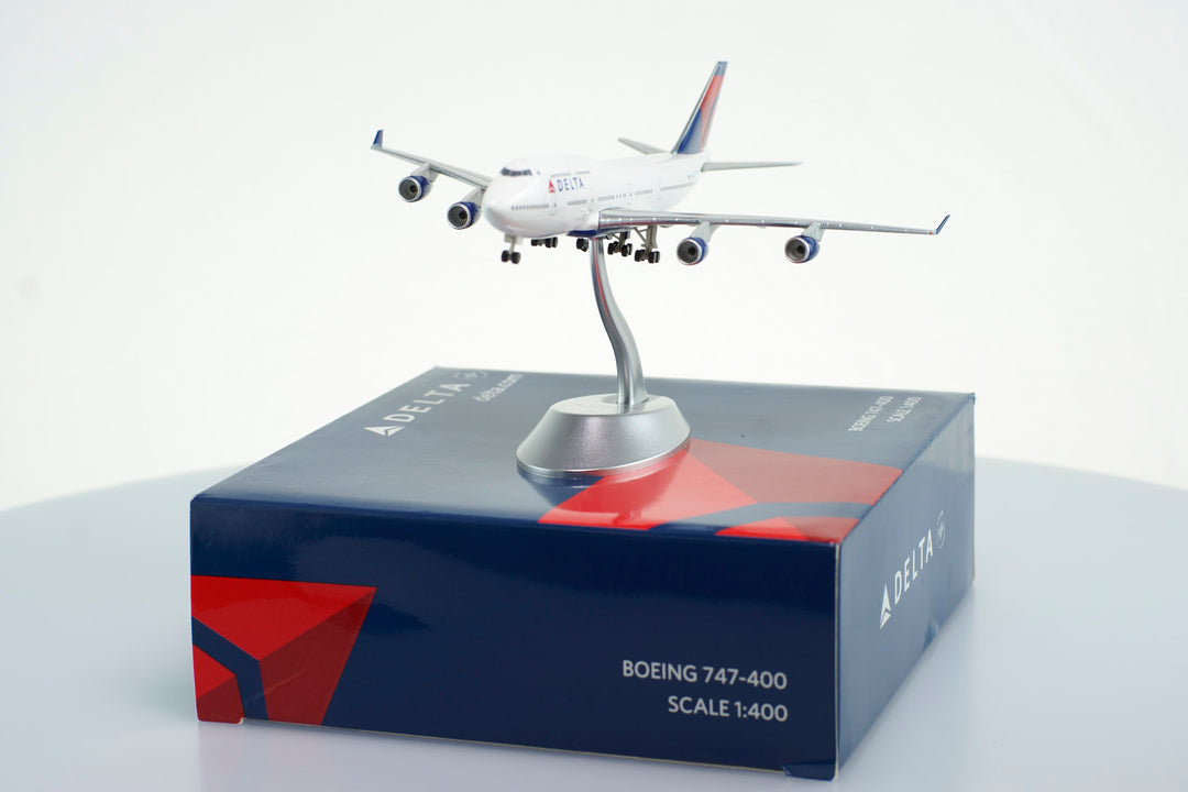 1:400 Delta Air Lines 747-400