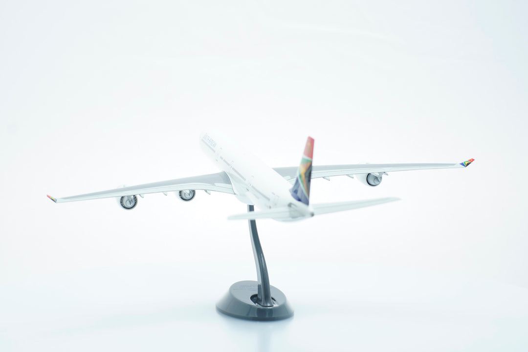 1:200 South African A340-600