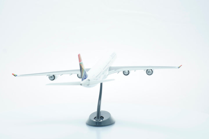 1:200 South African A340-600