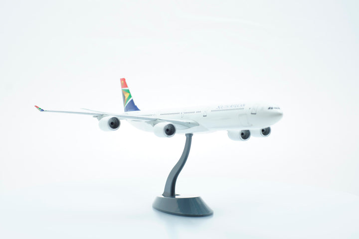 1:200 South African A340-600